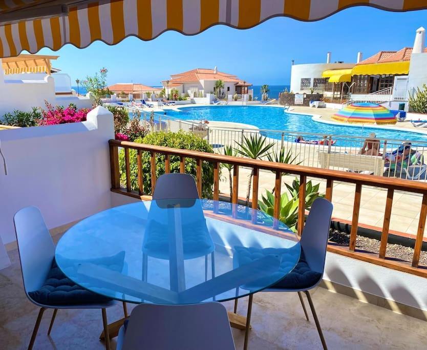 Stylish & Modern 1 Bedroom Suite On Frontline Of Playa Del Duque Costa Adeje  Exteriér fotografie