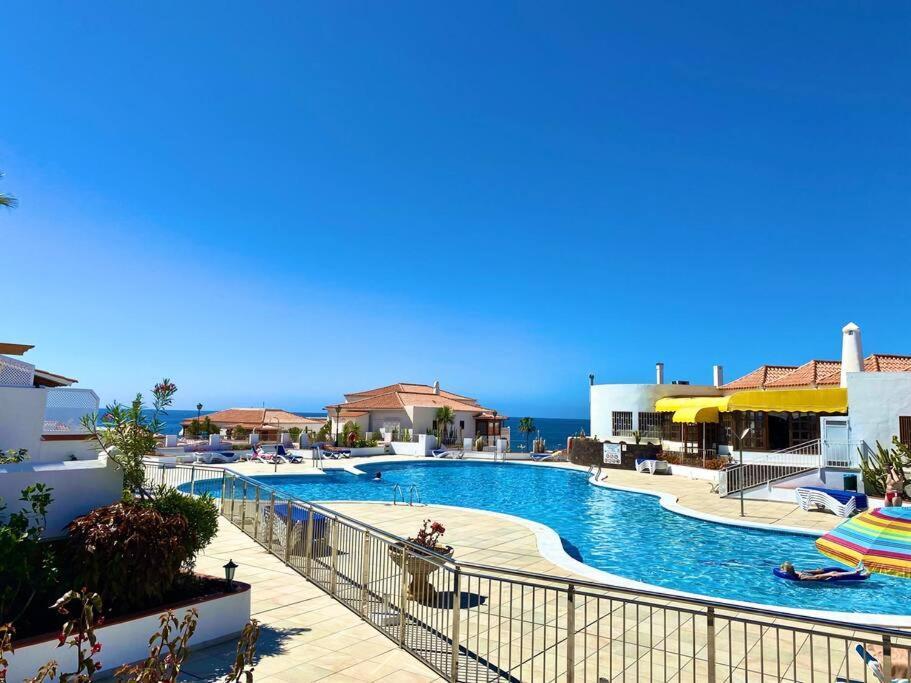 Stylish & Modern 1 Bedroom Suite On Frontline Of Playa Del Duque Costa Adeje  Exteriér fotografie
